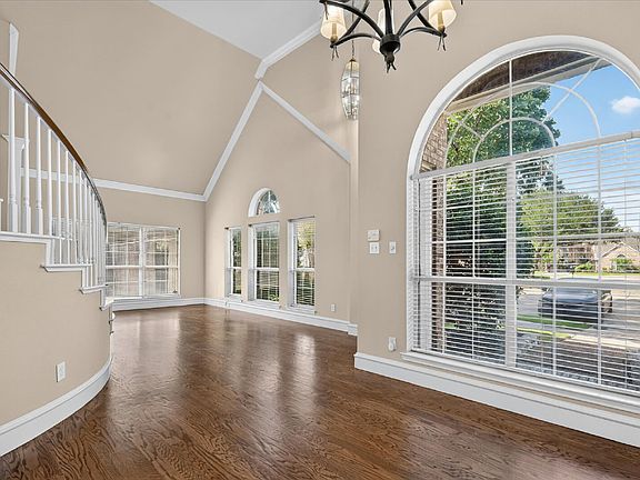 4th image of 400 Breakers Point Ct