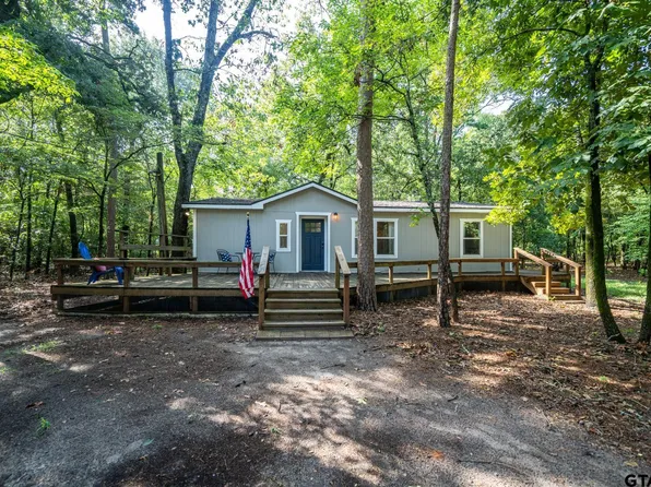 203 King Arthur Ct, Scroggins, TX 75480