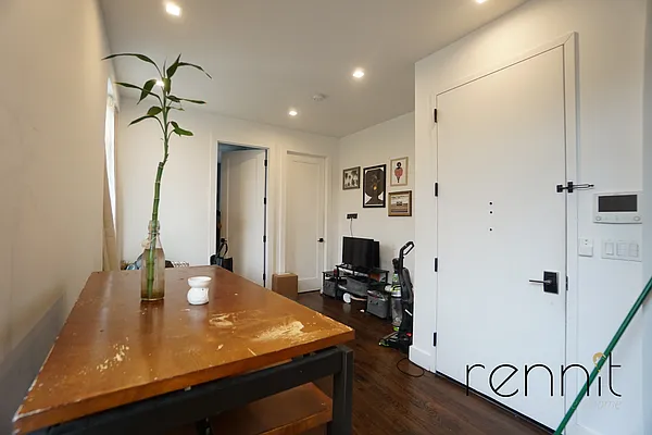 Rented by Rennit Inc. | media 53