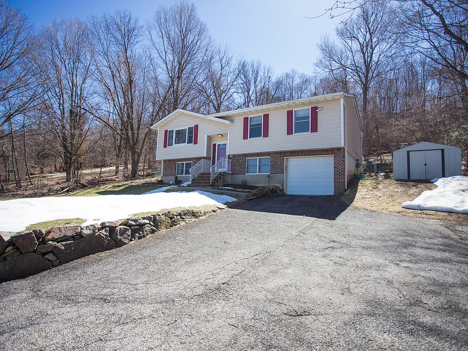 Spacious Bi-Level with VIEW!