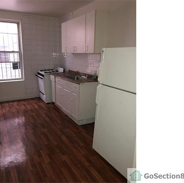 2nd image of 1243 Bronx River Ave APT 1R