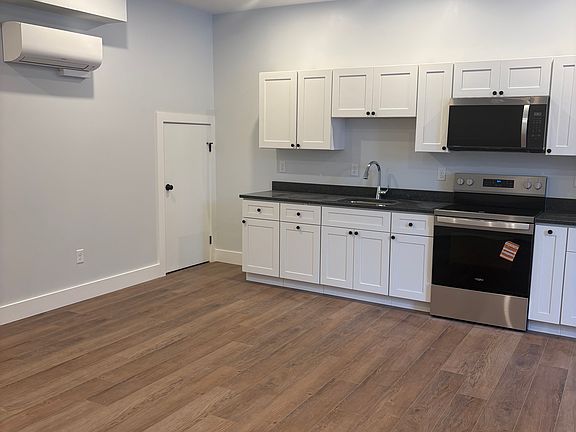 5th image of 241 W 6th St #119