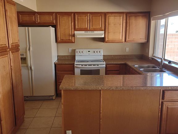 2nd image of 3936 W Corrine Dr