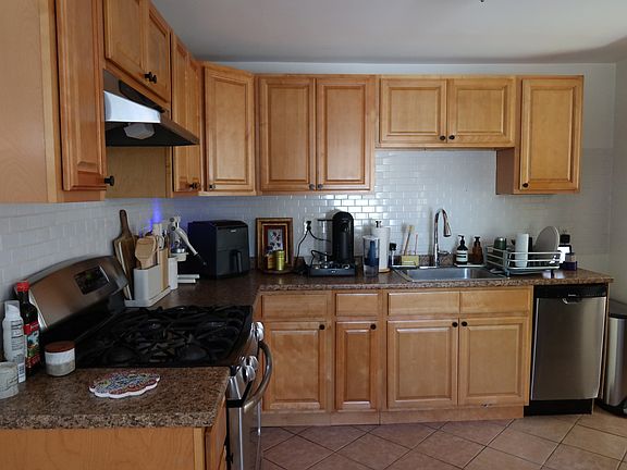 4th image of 7 Garden Ct