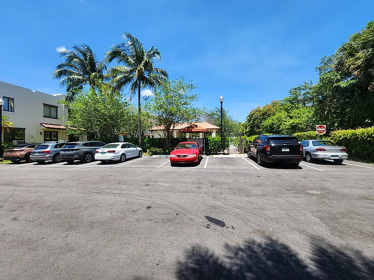 3238 SW 16th Ter #3238 — Photo 31