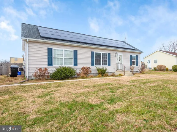 1 Oakview Ct, Ridgely, MD 21660