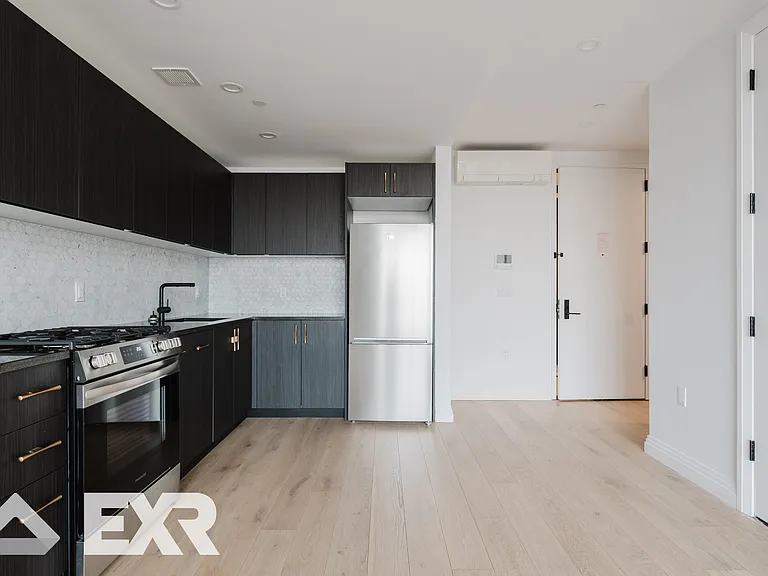 875 4th Ave #423 — Photo 3