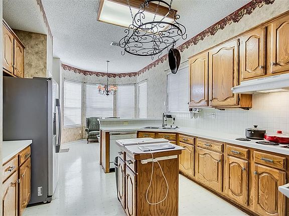 4th image of 5053 Lake Vista Dr