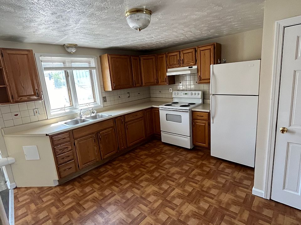 1st image of 4 Ferryalls Ct #2
