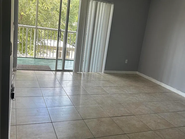 410 S Park Rd #1204 — Photo 7
