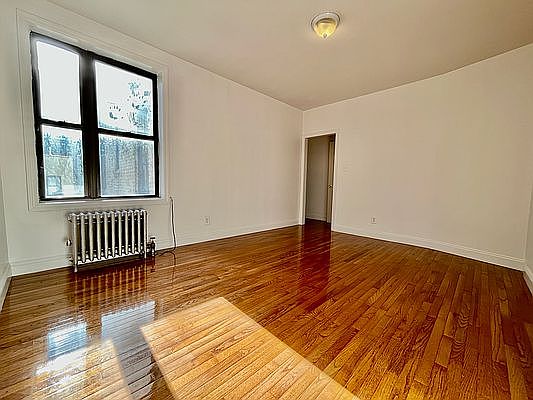 1st image of 656 W 171st St APT 4E