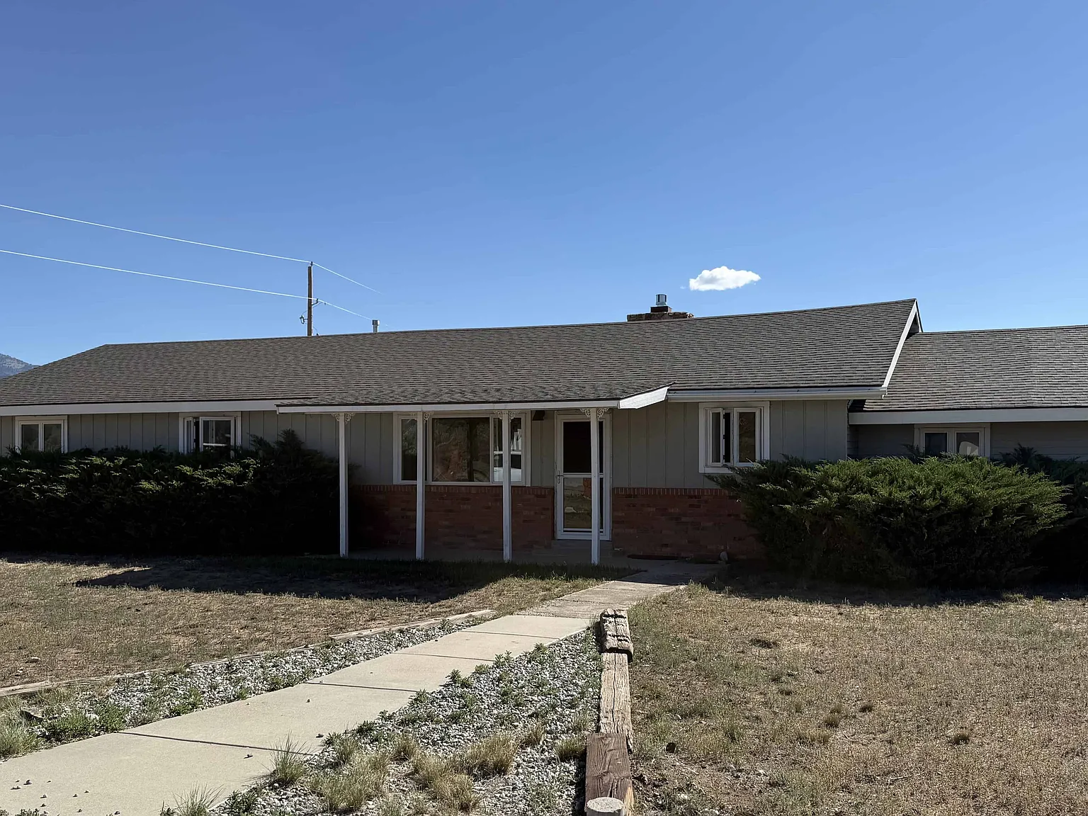 3 bed, 1.5 bath, 1638 sqft, $3,000 — Photo 1