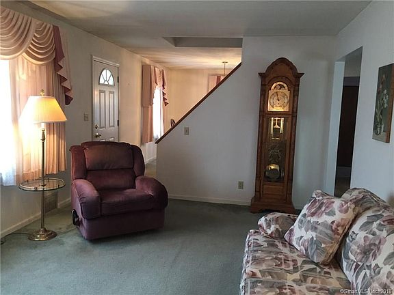 5th image of 21 Sunnybank Ave