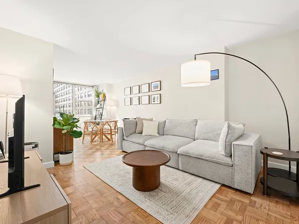 200 E 58th St APT 10J, New York, NY 10022