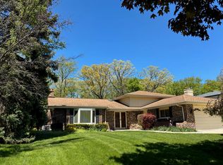 387 Woodlane Ct, Wood Dale, IL 60191