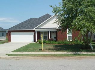 123 Amber Dr, Byron, GA 31008