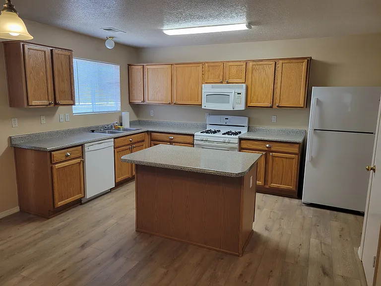 3532 Elder Meadows Dr NE — Photo 4