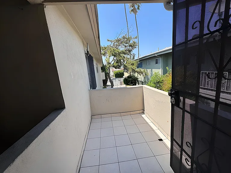 2024 S Garth Ave #6 — Photo 3