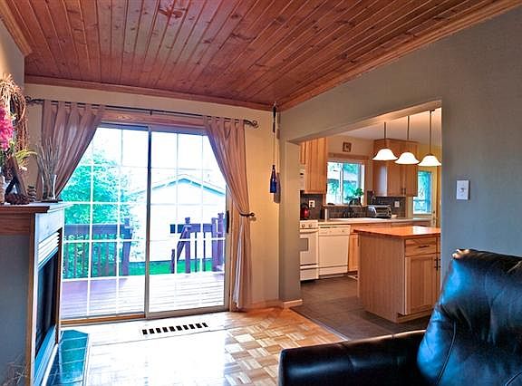 Patio Doors to Back Deck