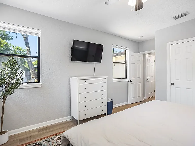 427 Holly Ave — Photo 18