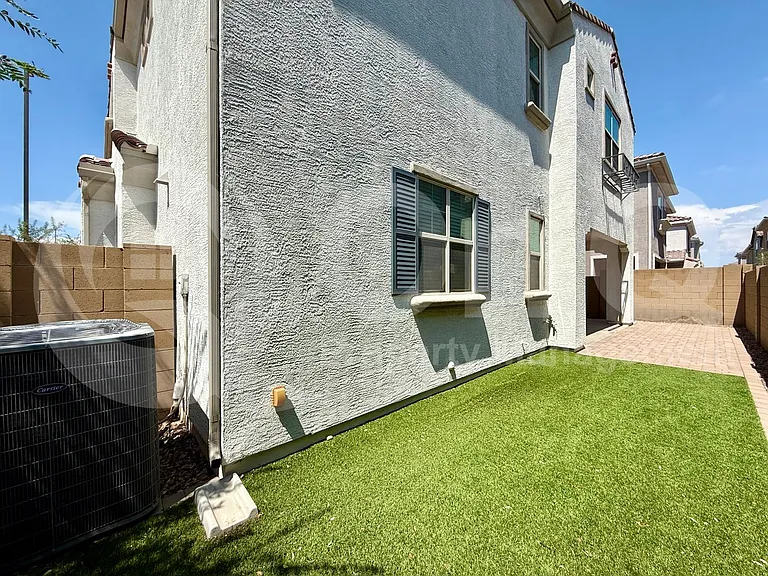 1061 E Marlin Dr — Photo 26