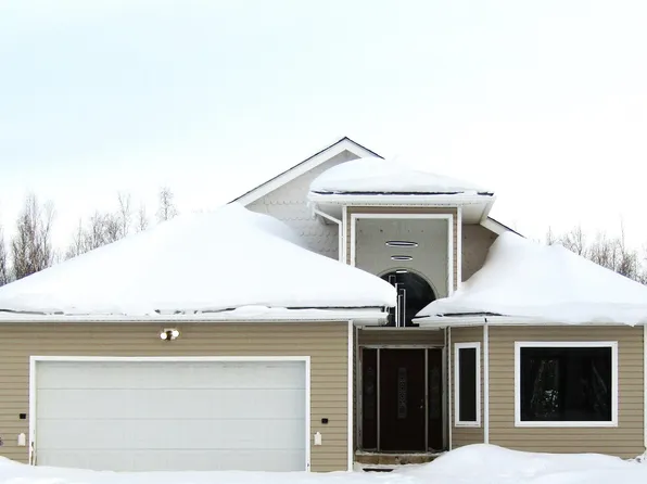 1620 Creekside Dr, Delta Junction, AK 99737