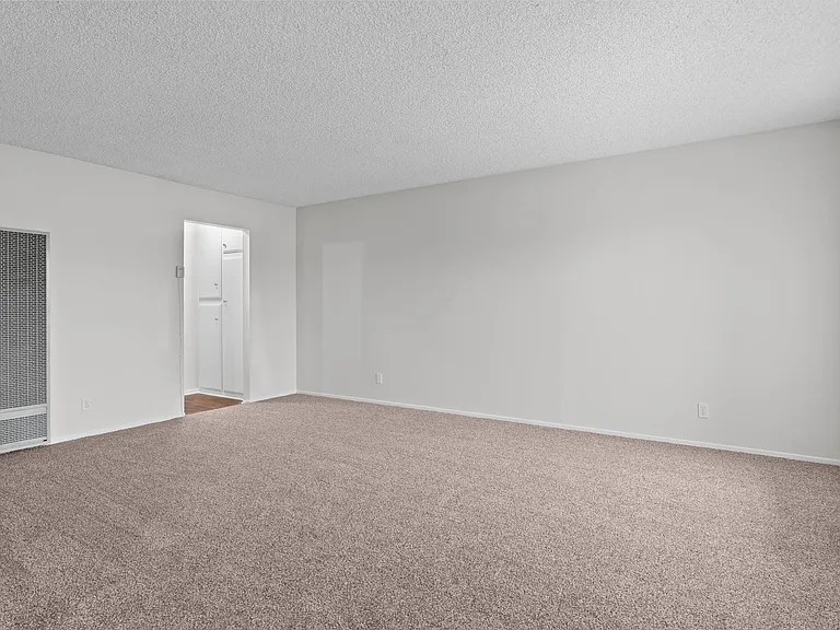 8331 Lampson Avenue — Photo 8