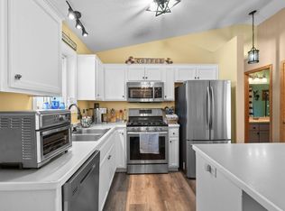 6366 377th St, North Branch, MN 55056