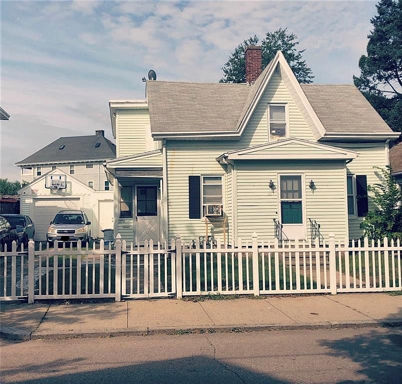 111 Mulberry St, Pawtucket, RI 02860 Zillow