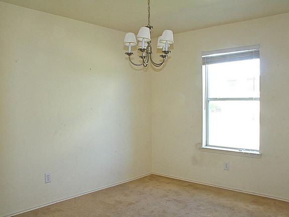 3rd image of 2807 Umiak Dr