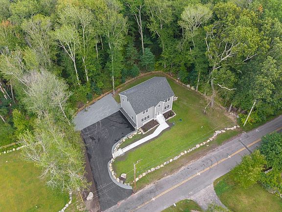 3rd image of 163 Hope St