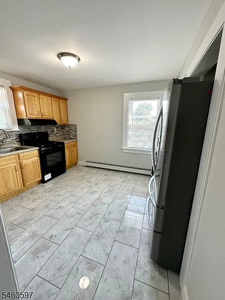 2 bed, 1.0 bath, $2,600 — Photo 2