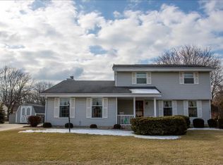 S72W16077 Susan Ct, Muskego, WI 53150