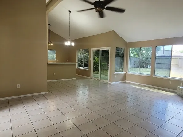 3034 Sherborne St, Pearland, TX 77584