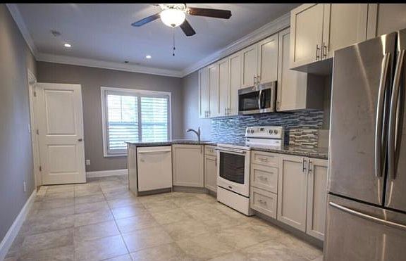 4th image of 2714 Prado Ln #2