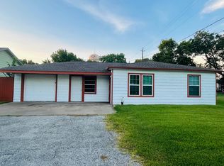 410 W B St, La Porte, TX 77571