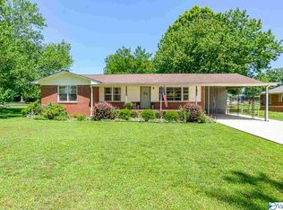 802 Meadowview St, Athens, AL 35611