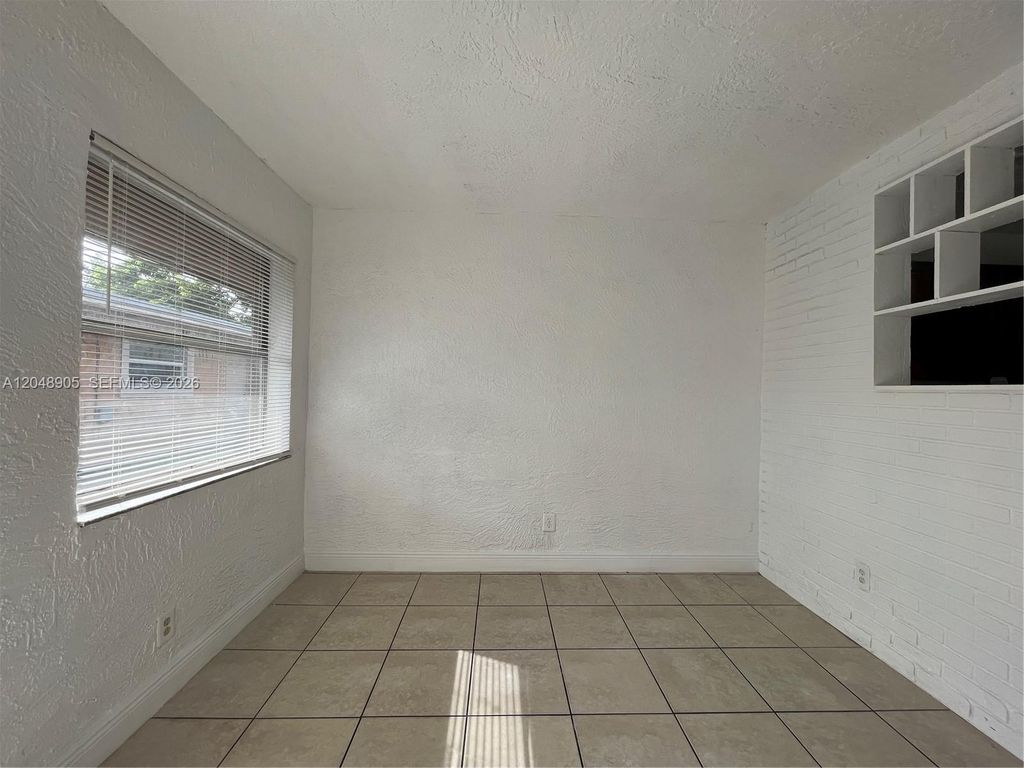 3028 NW 2nd St, photo 4