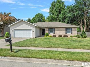 2005 Burgess Dr, Springfield, IL 62711