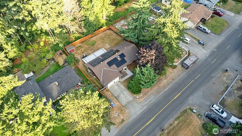 2nd image of 6009 190th Avenue E