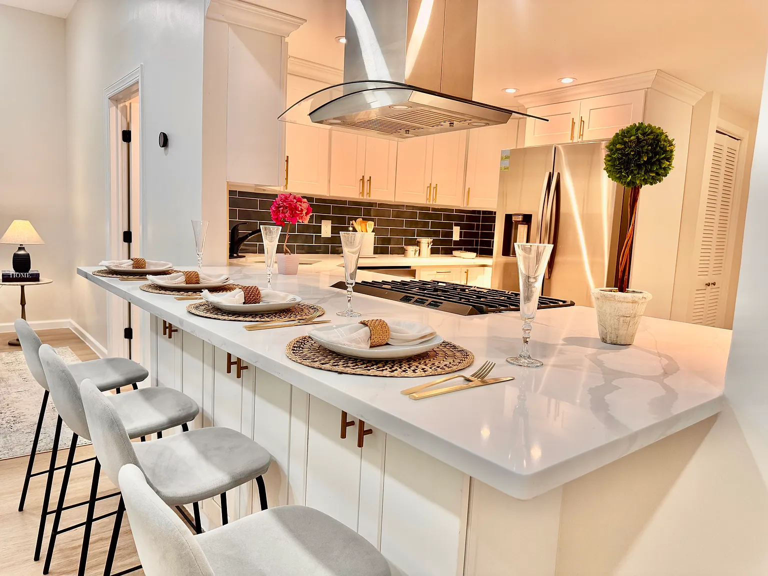 2 bed, $2,950 — Photo 3