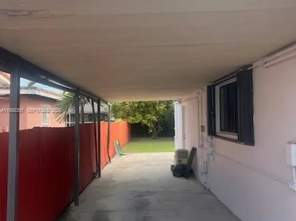 9460 SW 34th St, Miami, FL 33165