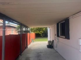 9460 SW 34th St, Miami, FL