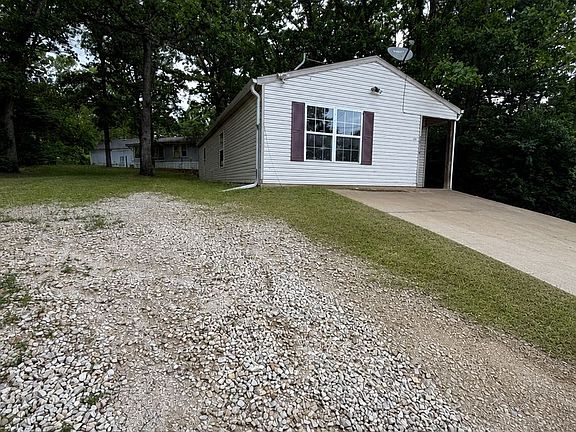 2nd image of 4031 White Oak Rd