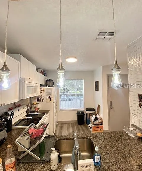 2500 Woodgate Blvd #203 — Photo 9