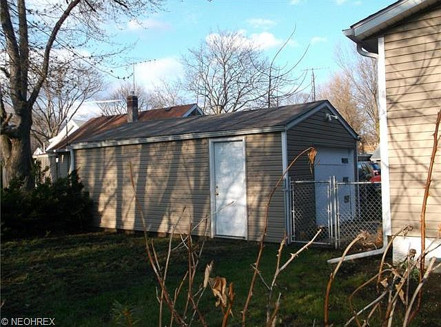 2nd image of 127 Brighton Dr