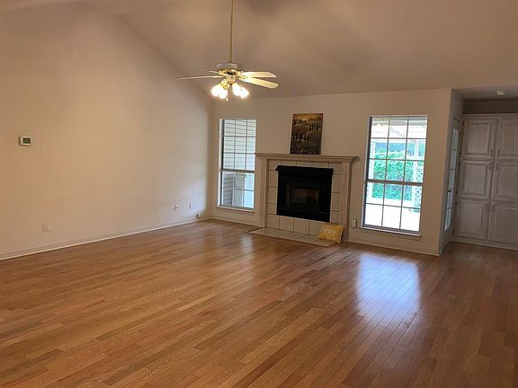 5th image of 1508 Oxford Ln