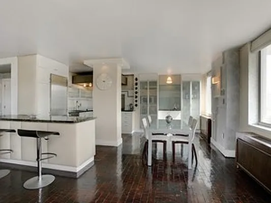 Sold by Corcoran | media 14