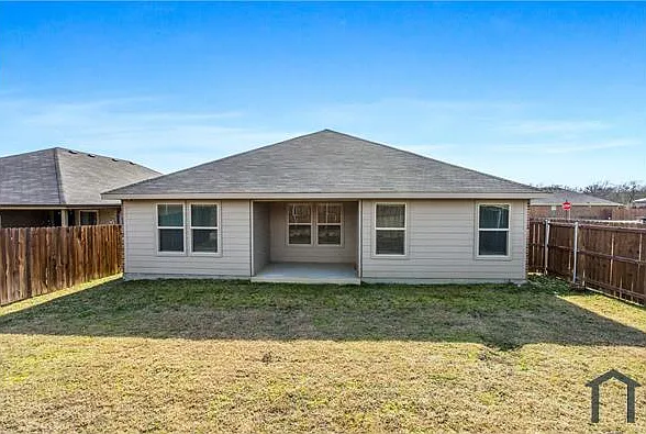 424 Amory St — Photo 26