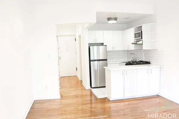 Rented by Mirador Real Estate | media 11